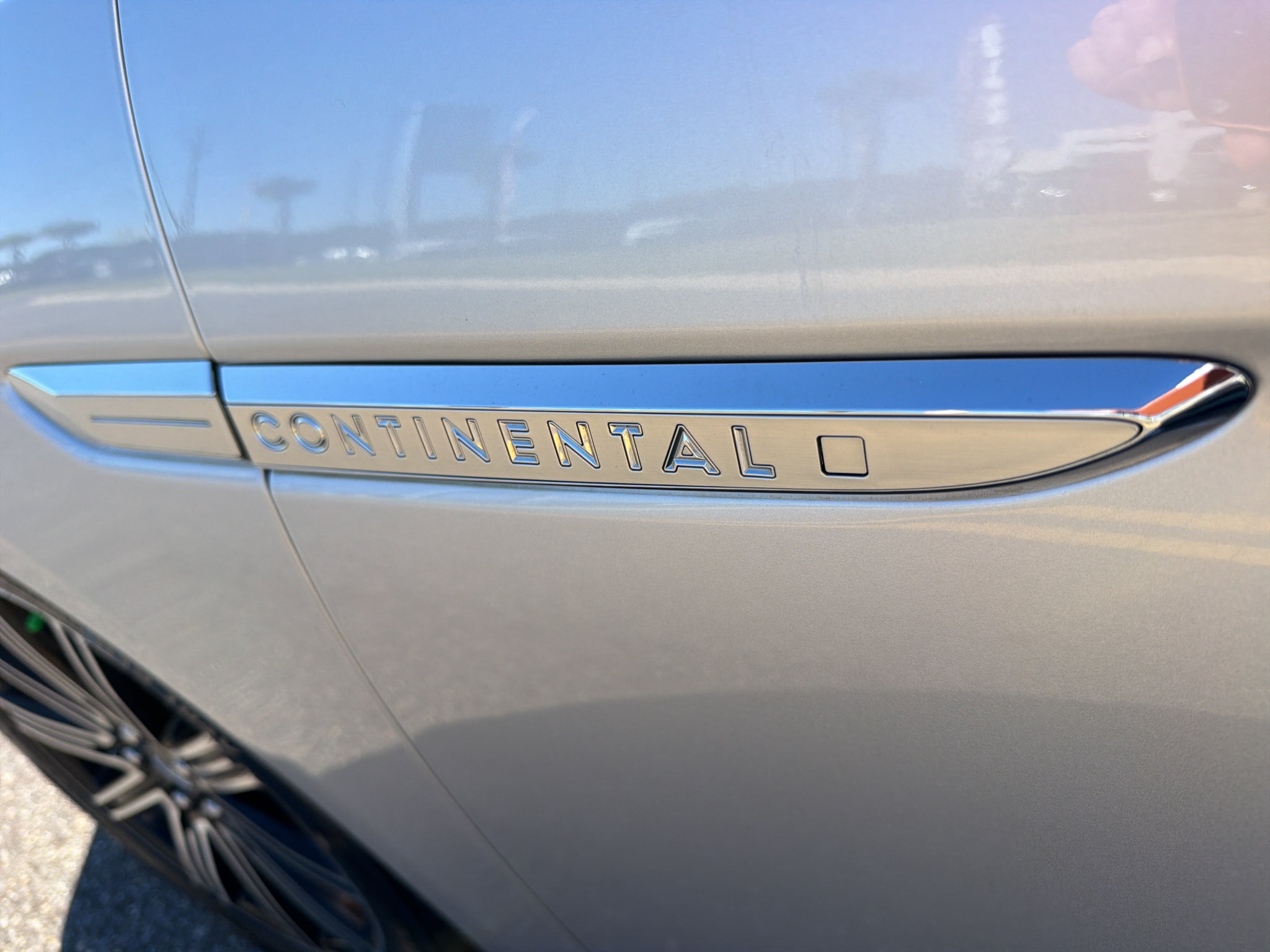 Used 2019 Lincoln Continental Reserve FWD image 15