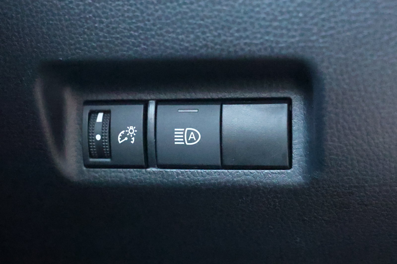 Used 2024 Toyota RAV4 LE AWD/4WD image 24