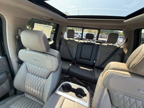 New 2026 Ford F350 Platinum w/ Platinum Plus Package AWD/4WD image 12