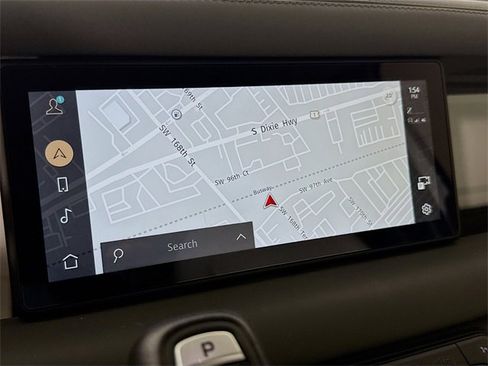 Used 2023 Land Rover Defender 110 SE image 16