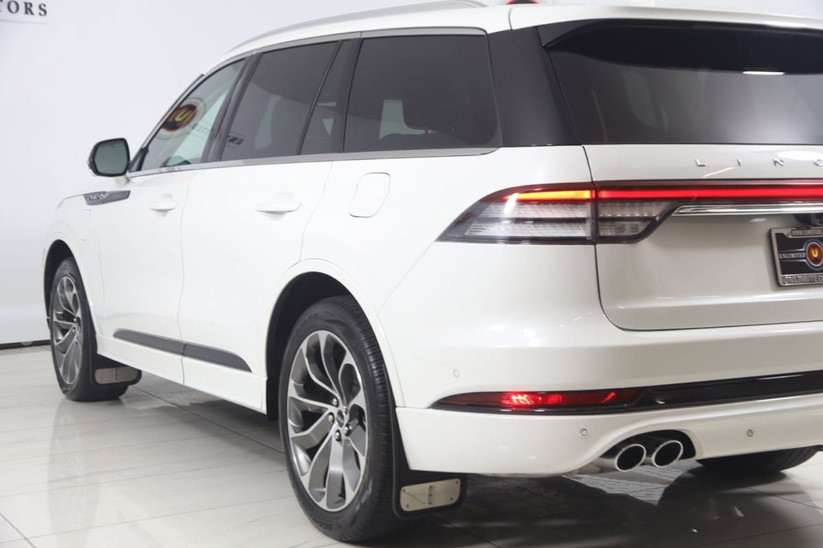 Used 2022 Lincoln Aviator Grand Touring w/ Equipment Group 301A AWD/4WD image 24