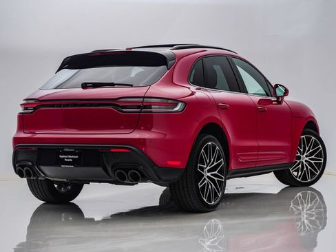 Certified 2026 Porsche Macan AWD/4WD image 11
