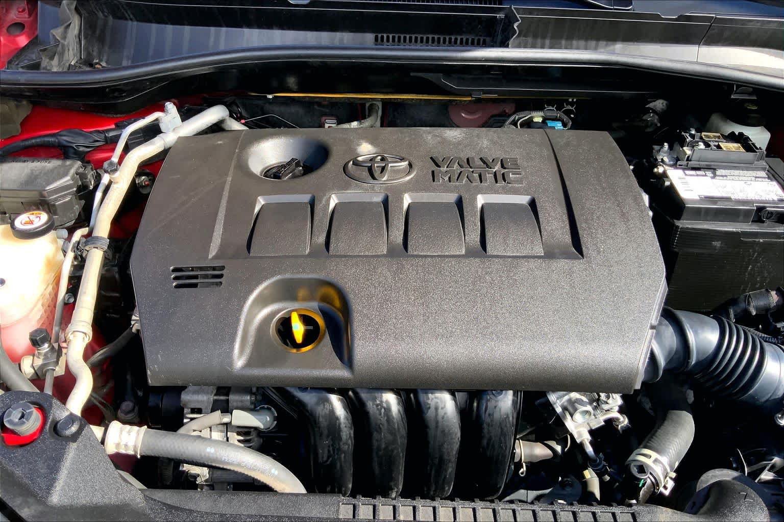 Used 2021 Toyota C-HR XLE FWD image 32