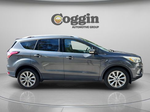 Used 2017 Ford Escape Titanium image 6