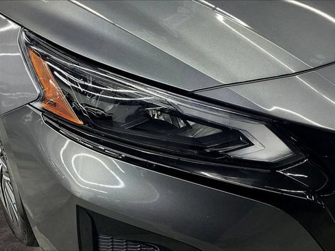 Used 2023 Nissan Altima 2.5 SV w/ SV Premium Package FWD image 32
