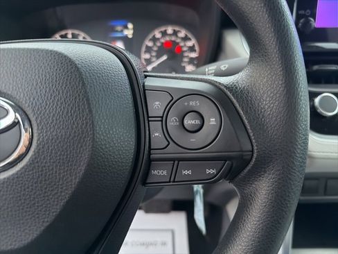 Certified 2023 Toyota Corolla Cross L image 20
