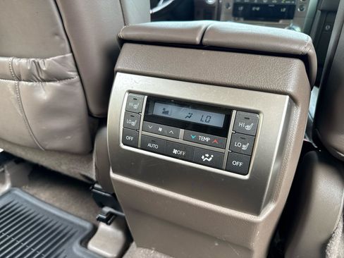 Used 2014 Lexus GX 460 w/ Premium Package AWD/4WD image 22