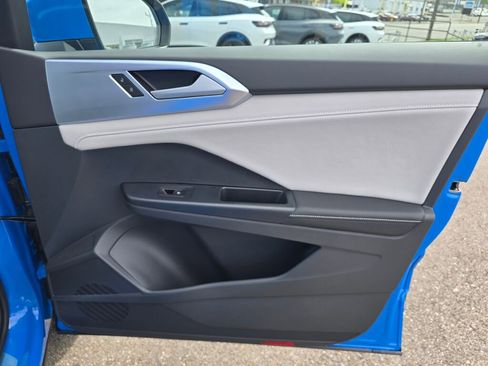 New 2026 Volkswagen Taos SE AWD/4WD image 43