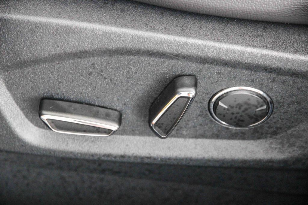 Used 2015 Ford Edge Sport AWD/4WD image 22