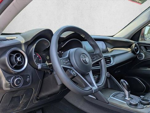 Used 2018 Alfa Romeo Stelvio Ti AWD/4WD image 11