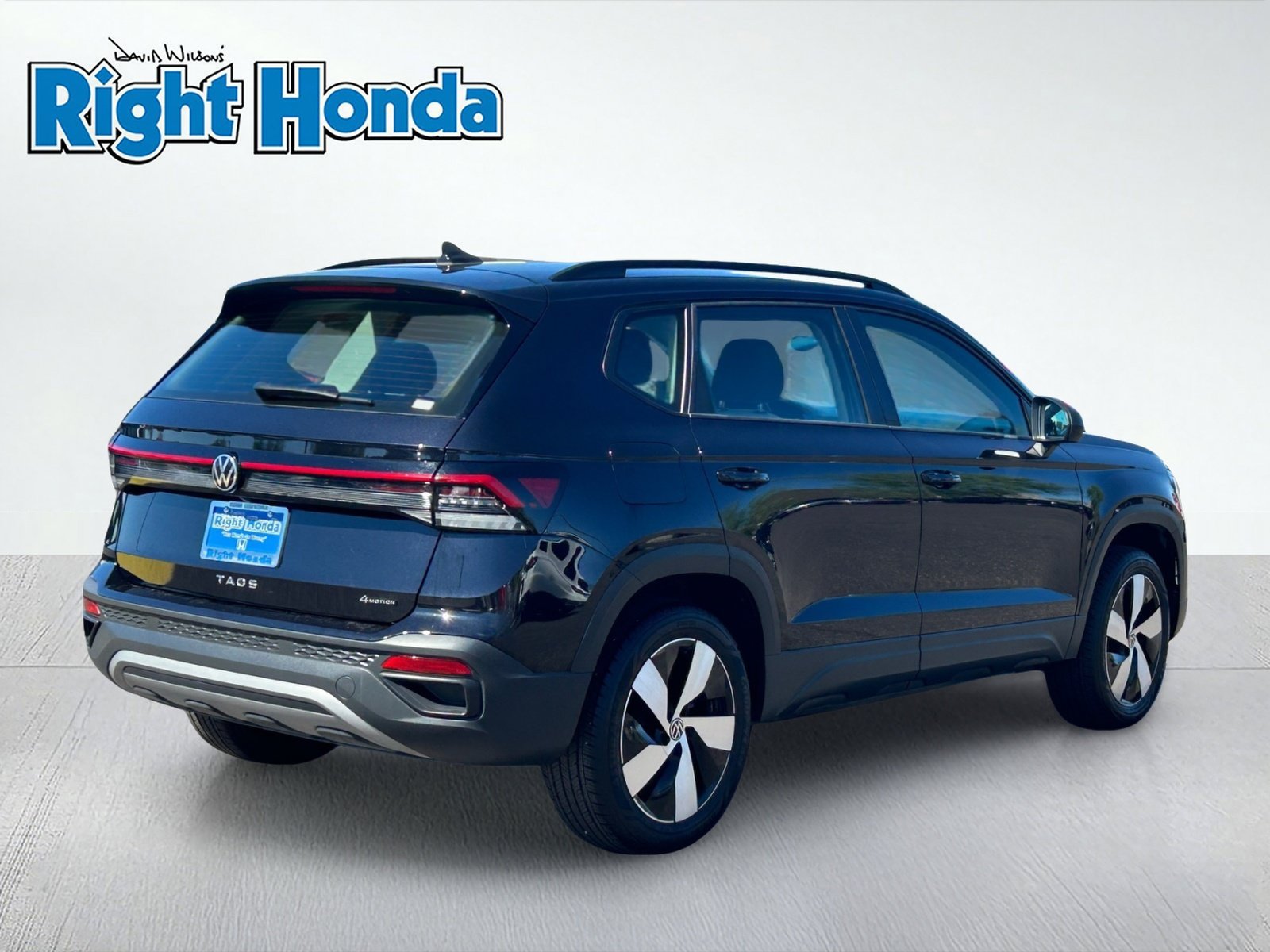 Used 2025 Volkswagen Taos S AWD/4WD image 5