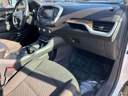 Used 2020 GMC Terrain SLE w/ Driver Convenience Package image 18