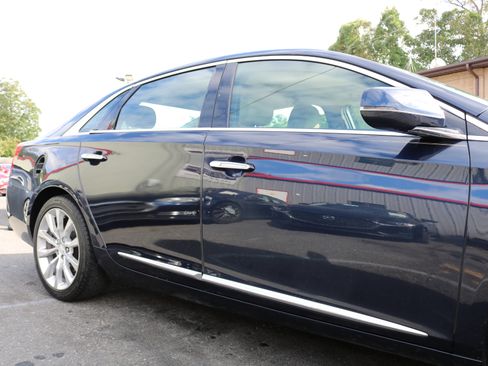 Used 2016 Cadillac XTS Luxury w/ Driver Awareness Package image 9