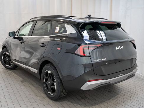 New 2026 Kia Sportage EX image 4