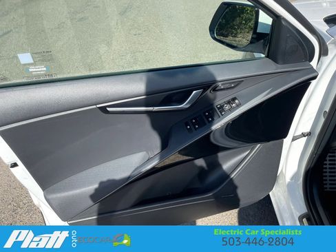 Used 2023 Kia Niro Wave image 19