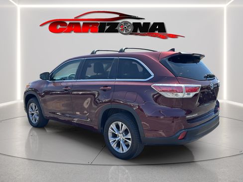 Used 2015 Toyota Highlander Plus FWD image 9