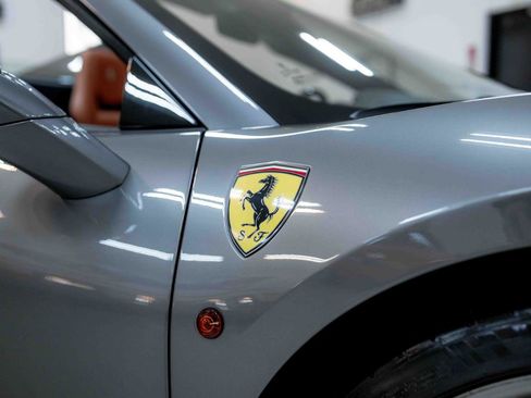 Used 2018 Ferrari 488 Spider image 20