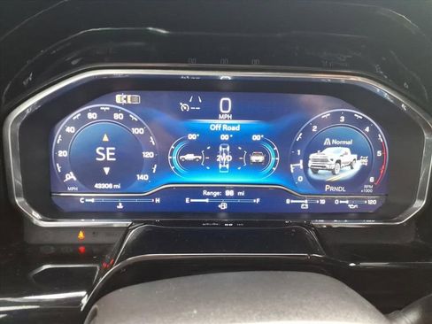 Used 2024 Chevrolet Silverado 2500 LT image 23