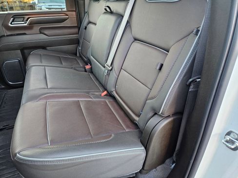 Used 2024 GMC Sierra 2500 Denali w/ Denali Reserve Package image 28