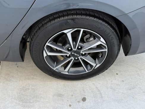 Used 2024 Kia Forte LXS image 13