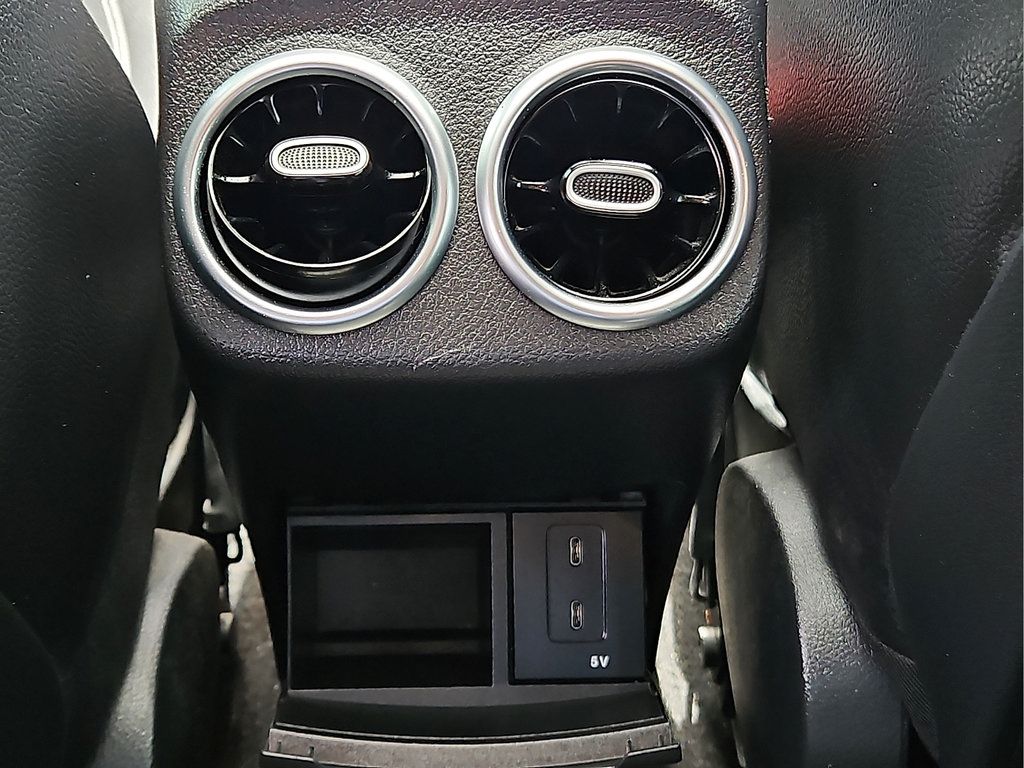 Used 2020 Mercedes-Benz CLA 250 4MATIC image 14