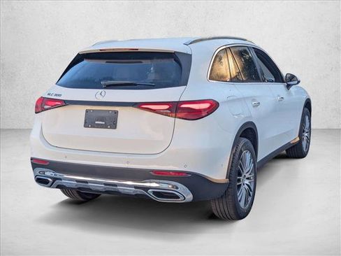 New 2026 Mercedes-Benz GLC 300 image 2
