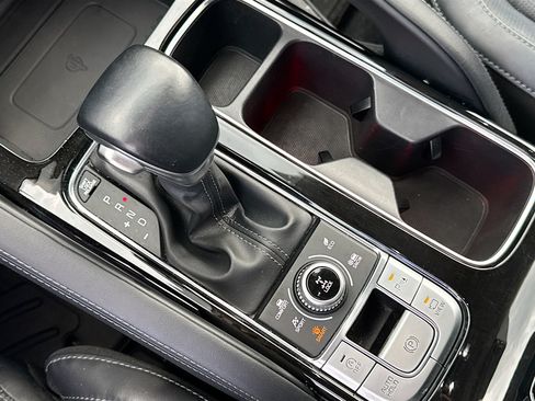 Used 2021 Kia Telluride SX w/ SX Prestige Package AWD/4WD image 28