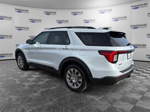 New 2026 Ford Explorer Active image 3