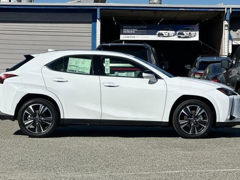 New 2026 Lexus UX 300h AWD image 4