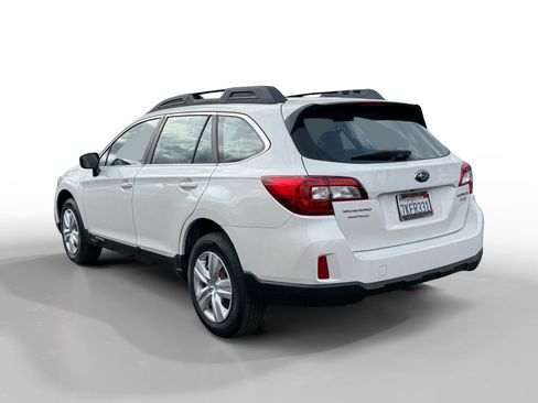 Used 2015 Subaru Outback 2.5i image 3