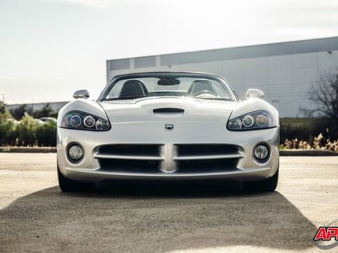 Used 2003 Dodge Viper SRT-10 image 13
