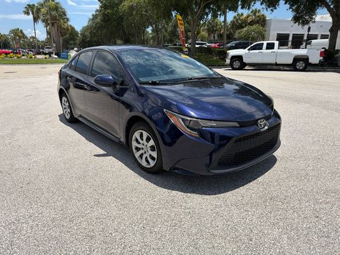Used 2021 Toyota Corolla LE FWD image 7