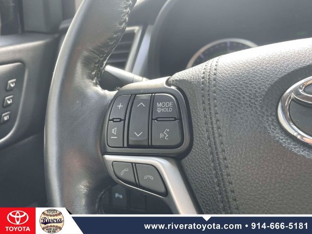 Used 2018 Toyota Highlander Limited Platinum AWD/4WD image 24
