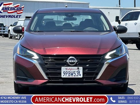 Used 2025 Nissan Altima 2.5 SV FWD image 9