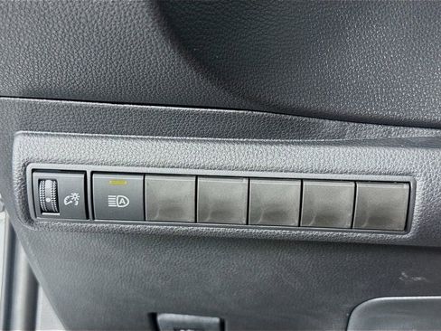 Used 2025 Toyota Corolla LE image 14