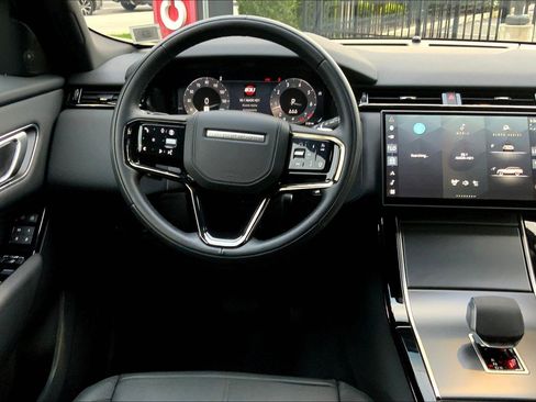 Used 2026 Land Rover Range Rover Velar S image 5