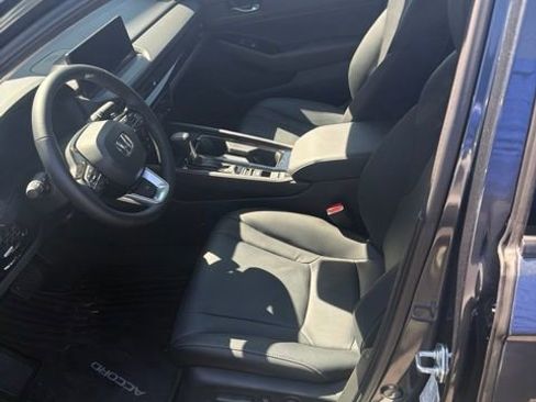 Used 2025 Honda Accord Touring image 4