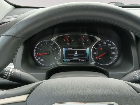 Used 2019 GMC Acadia SLT FWD image 2
