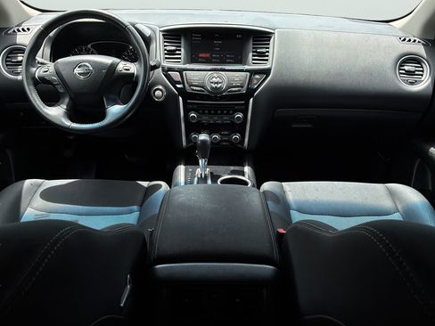 Used 2017 Nissan Pathfinder SV FWD image 18