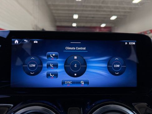 Used 2025 Mercedes-Benz GLA 250 image 30