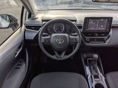 Used 2021 Toyota Corolla LE image 15
