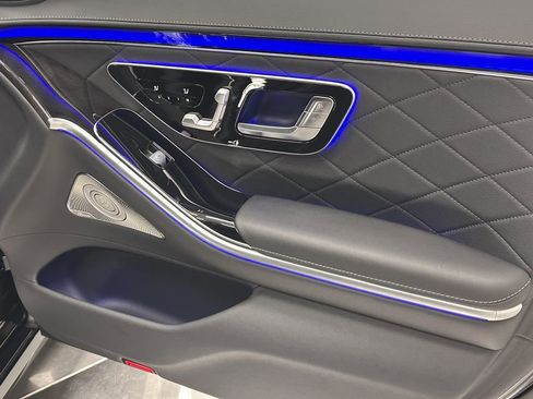 Certified 2025 Mercedes-Benz S 580e S 580e image 16