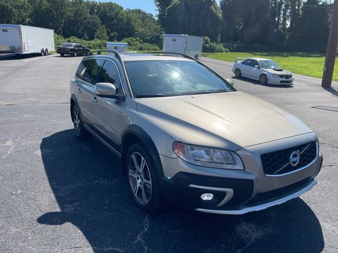 Used 2015 Volvo XC70 T6 Premier Plus AWD/4WD image 8