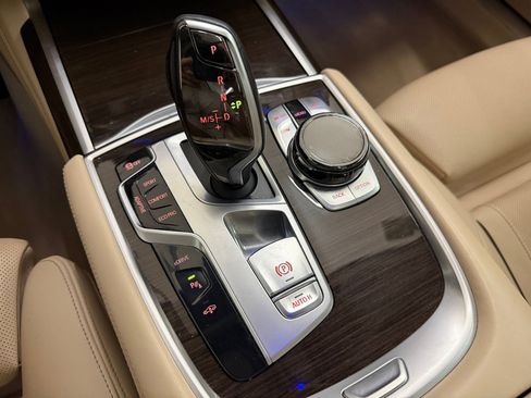 Used 2018 BMW 740e xDrive 740e xDrive iPerformance image 19