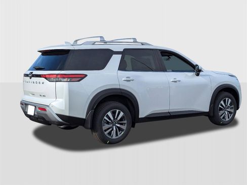New 2025 Nissan Pathfinder SL image 5