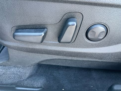 Used 2023 Kia Telluride EX image 11