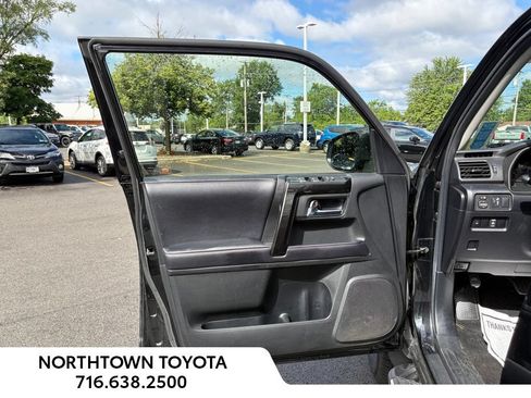 Used 2019 Toyota 4Runner TRD Pro AWD/4WD image 31