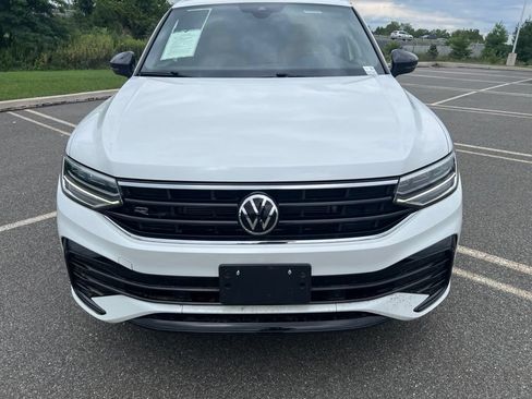 Used 2024 Volkswagen Tiguan SE R-Line AWD/4WD image 2