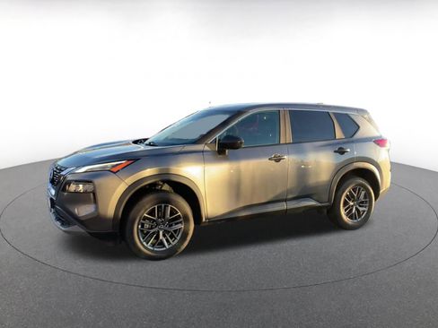 Used 2023 Nissan Rogue S image 8