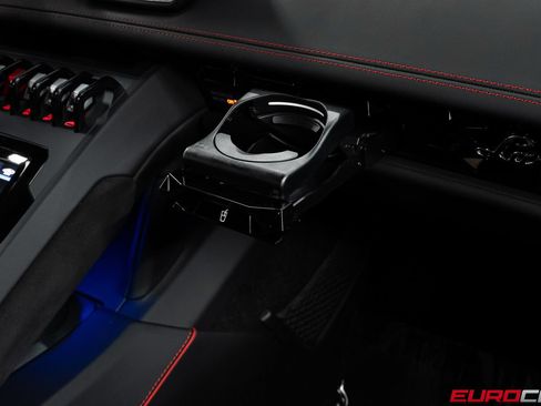 Used 2020 Lamborghini Huracan EVO AWD/4WD image 35